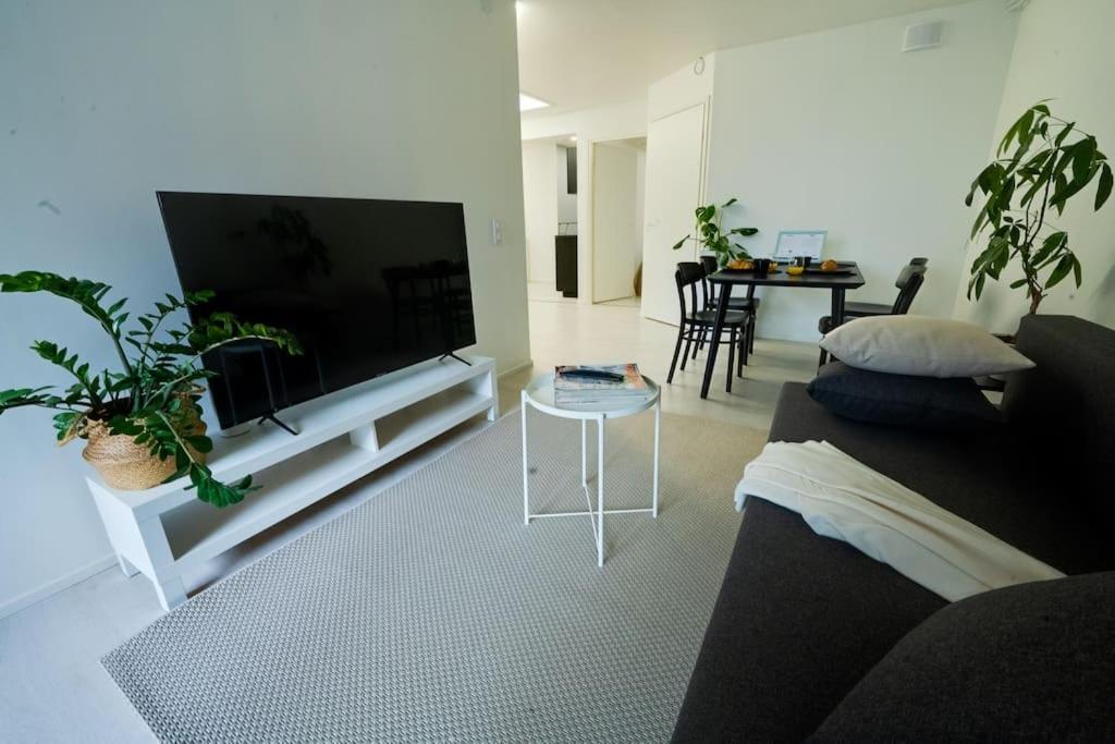 3H,K,P - Keskellae Tamperetta Kaunis Parvekkeellinen Uusittu Kolmio Apartment Bagian luar foto